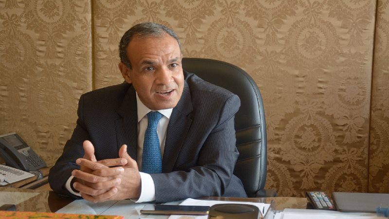 الدكتور بدر عبدالعاطي