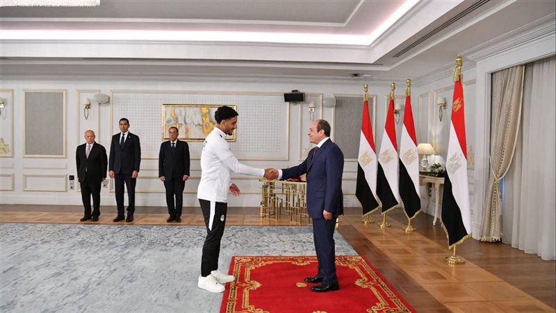 الرئيس السيسي.. مصطفي