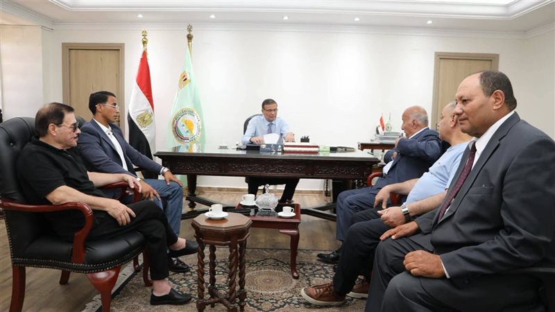 وزير الزراعة خلال