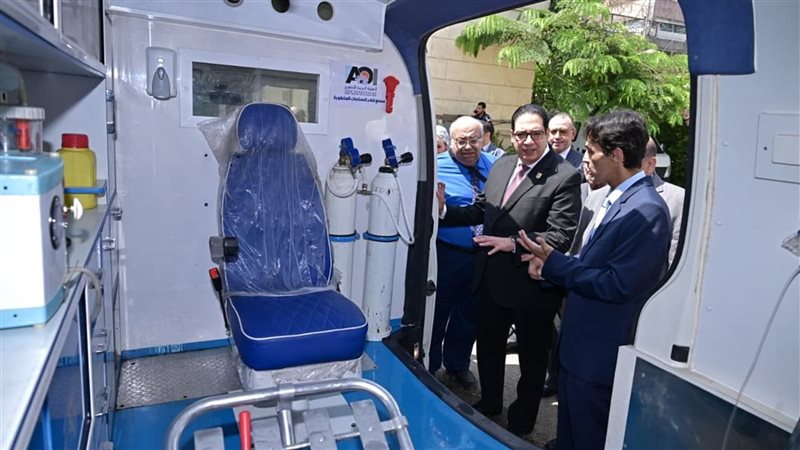 رئيس جامعة القاهرة