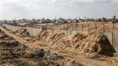 الجدار الرملي.. فتح: إسرائيل تفرض واقعًا جديدًا بغزة وتقوض حل الدولتين|فيديو