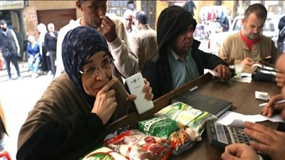 التموين تفاجئ المواطنين.. 3 حالات جديدة تؤدي للحذف البطاقات فورًا| فيديو