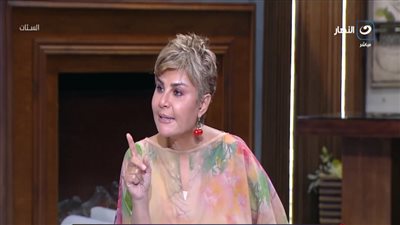 «تقدير ولا مبالغة؟».. مفيدة شيحة تعلق على هدية الـ250 ألف دولار|فيديو