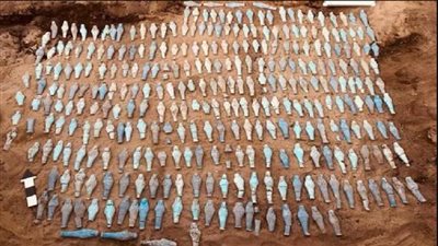 المنوفية تخبئ كنزًا جديدًا.. الآثار تكشف: 560 تمثالًا وتمائم أثرية| فيديو