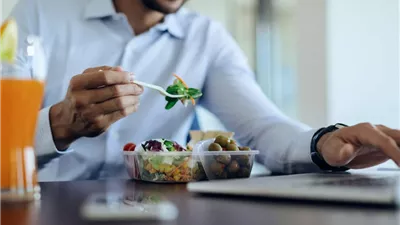 لمدة 10 دقائق.. لا تفوت المشي بعد تناول الوجبات مباشرة