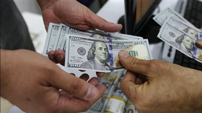 خبير اقتصادي: عجز 1.4 تريليون دولار وعدم اليقين وراء قرار الفيدرالي|فيديو