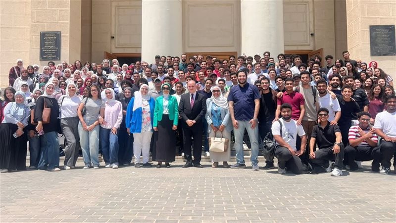 طلاب جامعة القاهرة