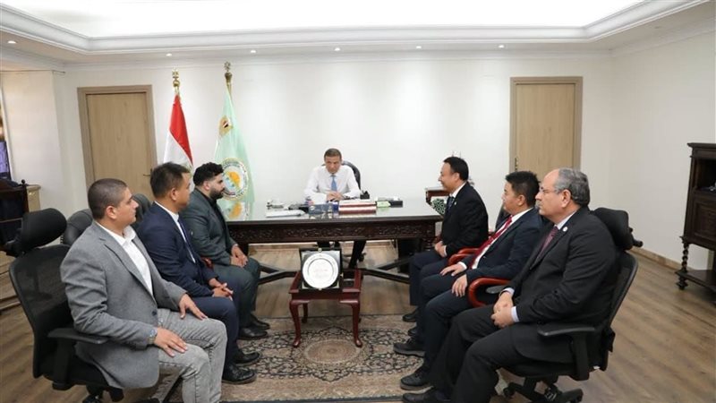 وزير الزراعة خلال