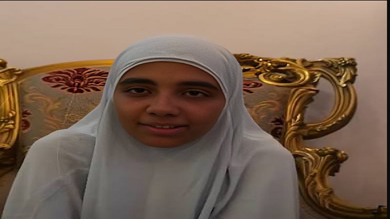 الطالبة حسناء عمر