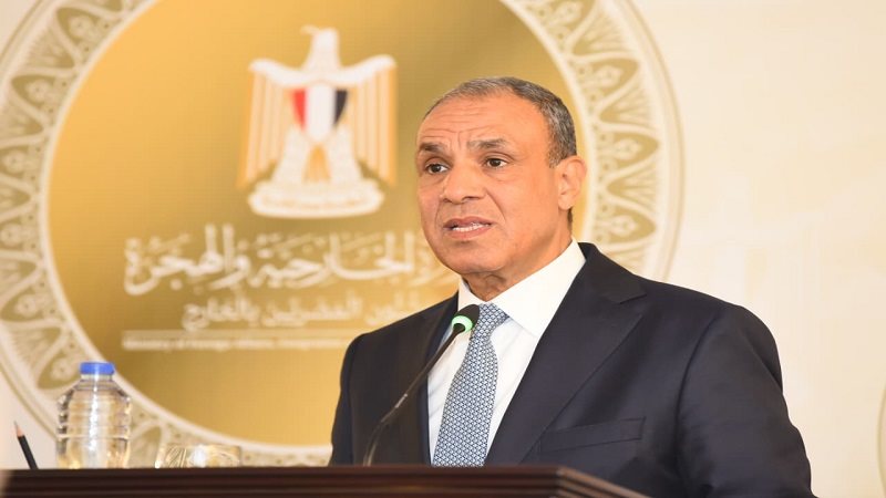 الدكتور بدر عبد العاطي