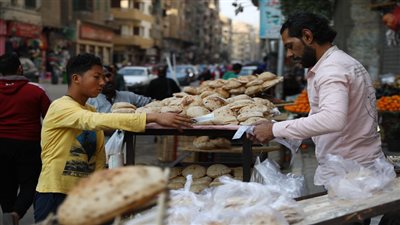 مفيش خوف.. متحدث المخابز يكشف مفاجأة عن 250 مليون رغيف يوميًا|فيديو