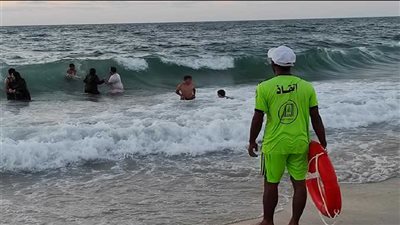 هشام ربيع يحذر: البحر مش هزار وقت الخطر.. والمنقذ مش بطل خارق|فيديو