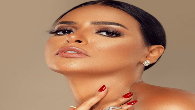 الفنانة مروة الأزلي