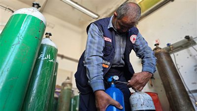 12 محطة فقط.. «الصحة الفلسطينية» تكشف كارثة محطات الأكسجين في غزة|فيديو