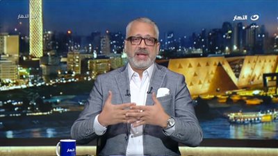 هوس الترند.. انتقاد ناري من تامر أمين لـ فتاة نافذة السيارة|فيديو 
