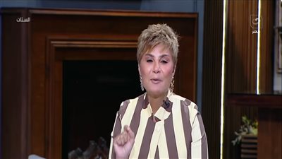 طفل مصري يفاجئ السائحين بـ 15 لغة.. مفيدة شيحة: قعدت 20 سنة اتعلم لغة واحد|فيد