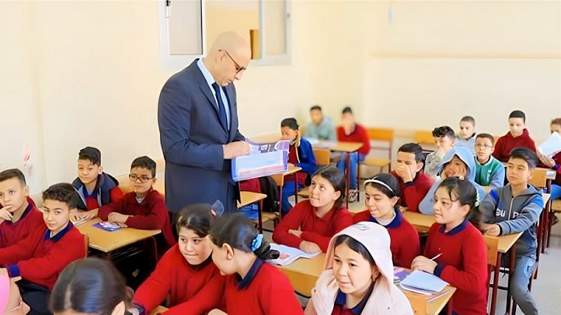 تطوير المناهج الدراسية