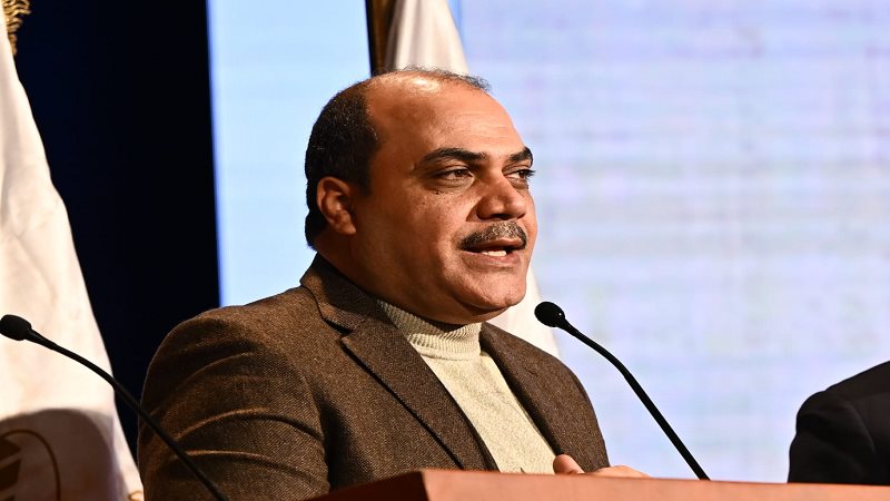  الدكتور محمد الباز